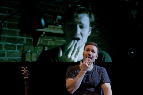 ザカリー・オバザン『Your Brother. Remember?』 2010 photo:Sylvie Moris